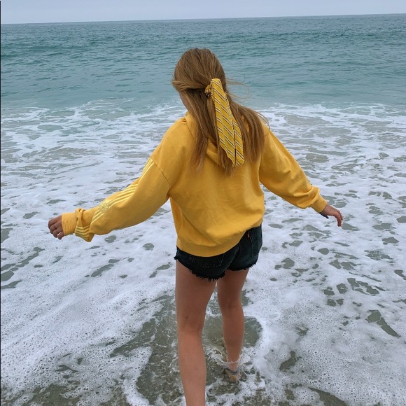 Meet your Posher, Karlie - Picture 1 of 1